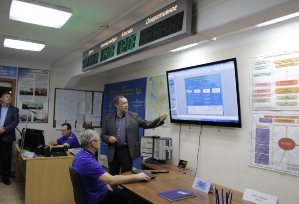 Депутаты посетили Екатеринбургскую городскую единую дежурно-диспетчерскую службу